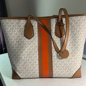 Michael Kors tote